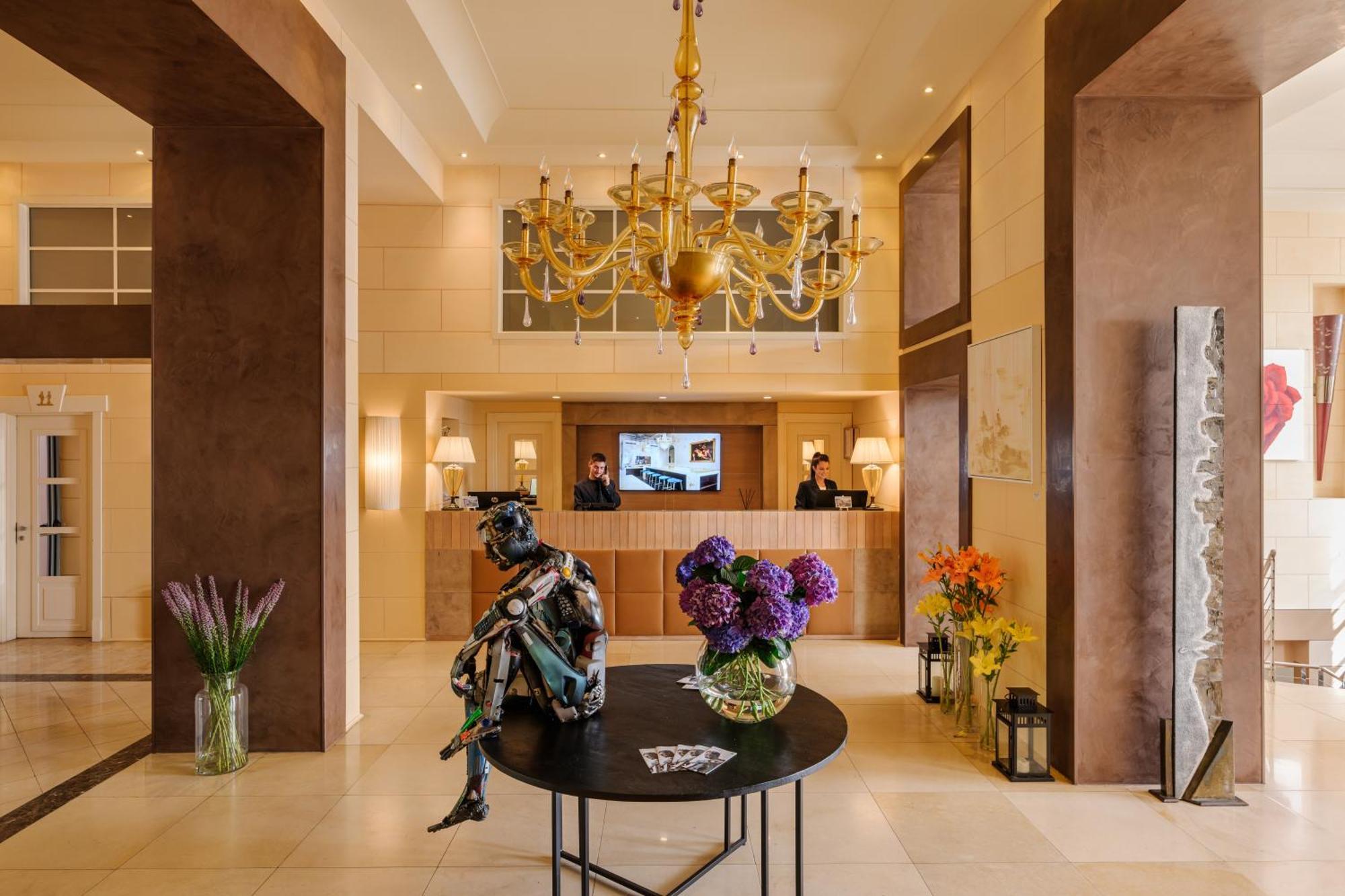 แกรนด์ โฮเทล บริสตอล รีสอร์ต แอนด์ สปา Hotel ราปาลโล ภายนอก รูปภาพ