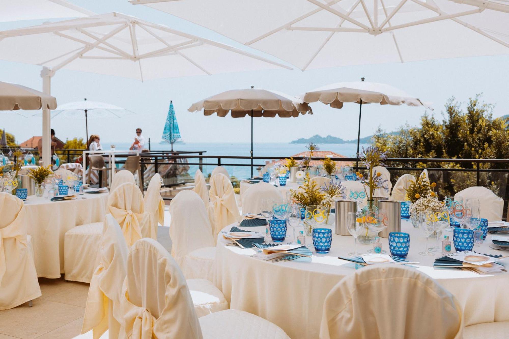 แกรนด์ โฮเทล บริสตอล รีสอร์ต แอนด์ สปา Hotel ราปาลโล ภายนอก รูปภาพ The terrace of the festival