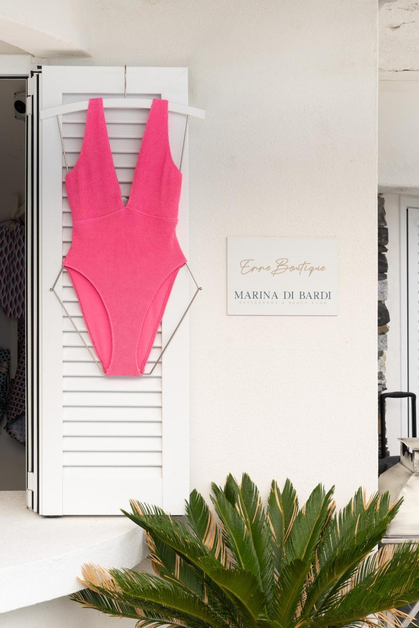 แกรนด์ โฮเทล บริสตอล รีสอร์ต แอนด์ สปา Hotel ราปาลโล ภายนอก รูปภาพ One-piece swimsuit