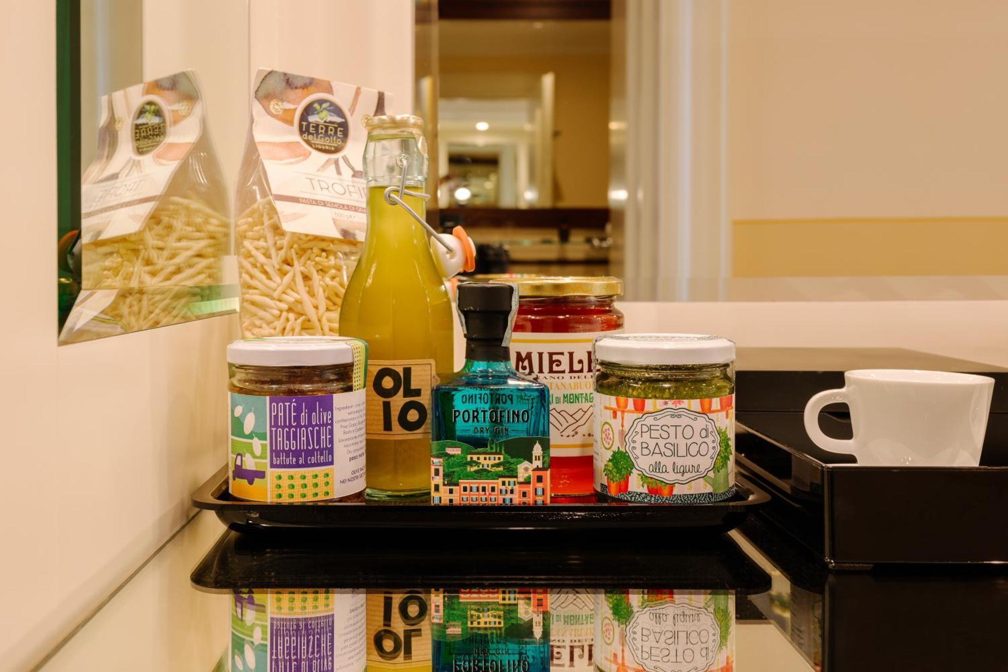 แกรนด์ โฮเทล บริสตอล รีสอร์ต แอนด์ สปา Hotel ราปาลโล ภายนอก รูปภาพ Olive oil and other Italian products
